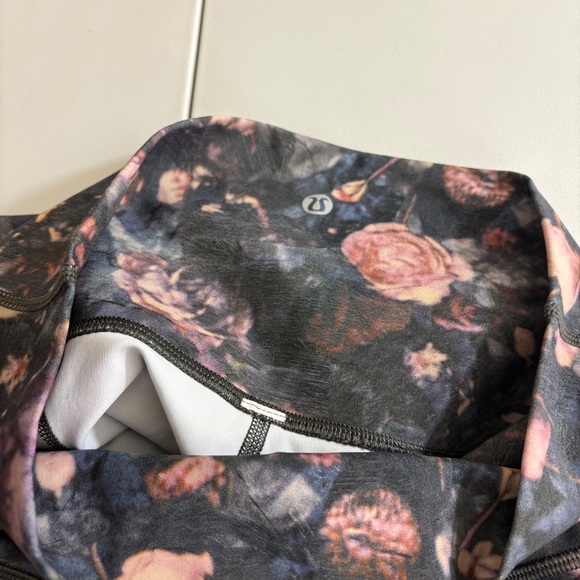 Lululemon Wunder Under Crop II (Special Edition) *Scallop 24" Frosted - Picture 11 of 14